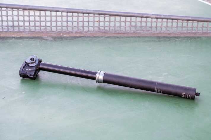 Leichter und länger als die Reverb AXS, aber in Sachen Bedienkomfort ist die neue Kind Shock Lev Circuit doch ein Stück weit entfernt.