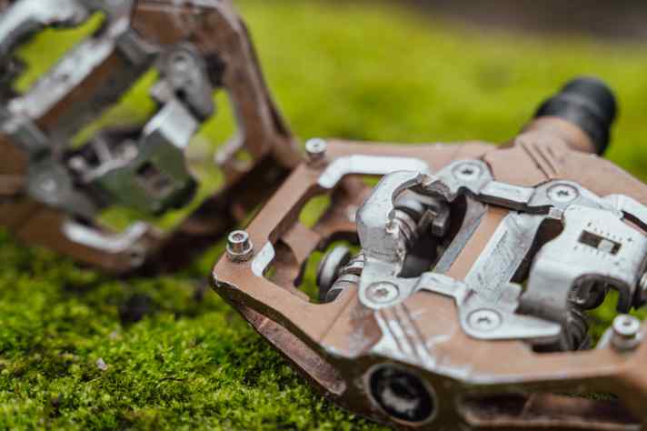 Despite a fairly generous footprint and fat pins, riding with the Leatts clicked out is a slippery ride.