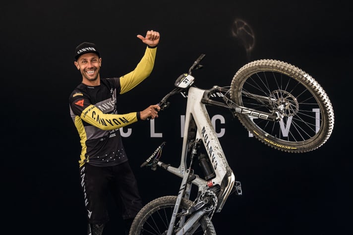 The trained engineer tinkers with his sponsors. Not only with bike sponsor Canyon, but also with component manufacturer Ergon.