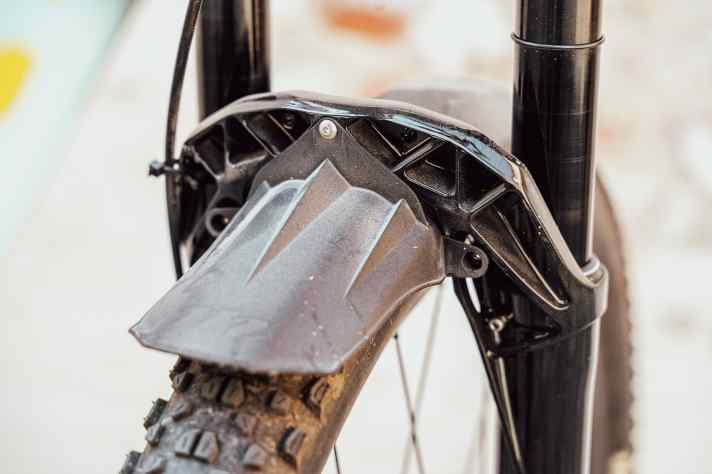 Top: A direct mount fender is included in the scope of delivery