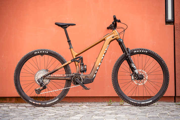 Marin Rift Zone EL XR (top model): Bosch SX // 400 Wh // 150/140 mm // 29 inch // 20.98 kg // 7699 euros.