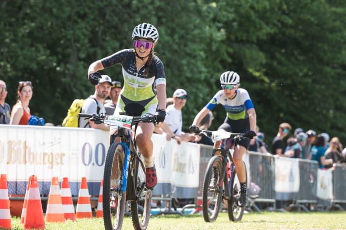 Paulina freut sich über ihren 3. Platz bei der Nachwuchssichtung in Gedern.