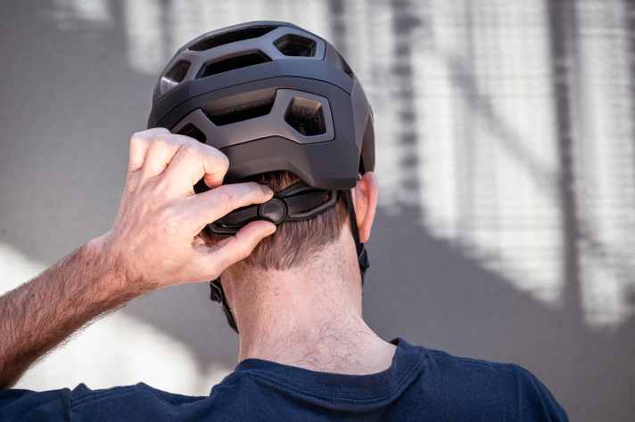 Das Drehrädchen läuft hakelig und dreht schnell mal durch