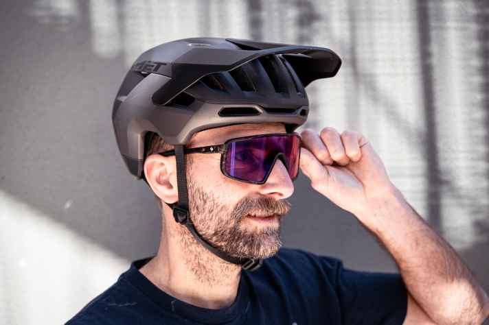 Its predecessor, the Roam, already performed very well in our test. So what can the new Revo do better?