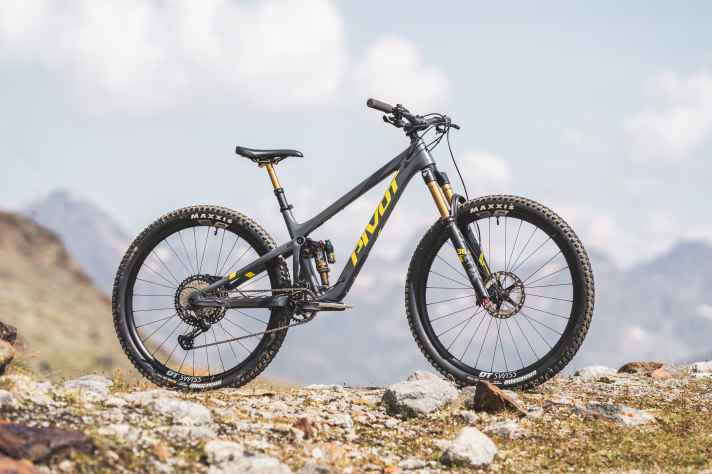 The Pivot Trail 429 Pro Enduro for 9299 euros.