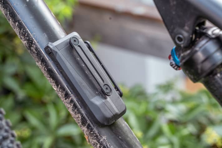 Always with you: the Milkit tool sits firmly and rattle-free on the frame.