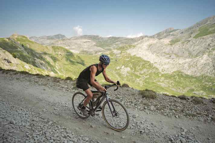 Thanks to good support and feasible daily distances, the Gravel Peaks appeals to gravel bikers of all abilities.