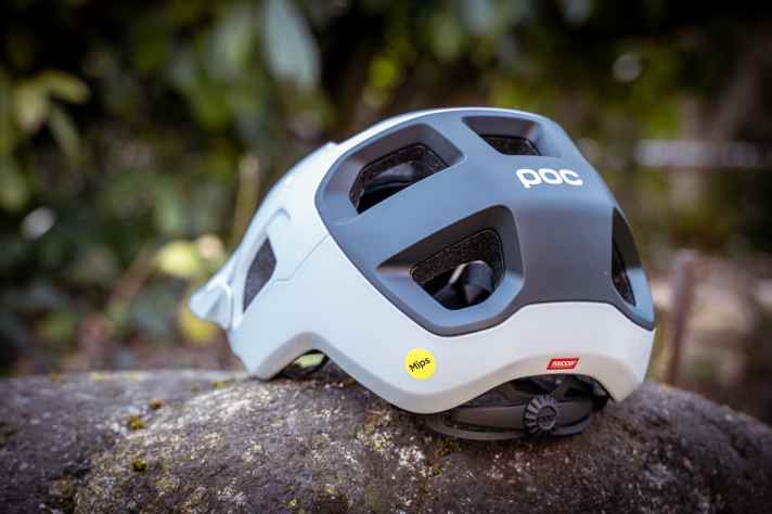 Mips is of course part of the standard equipment here. But a Recco system is also built into the helmet