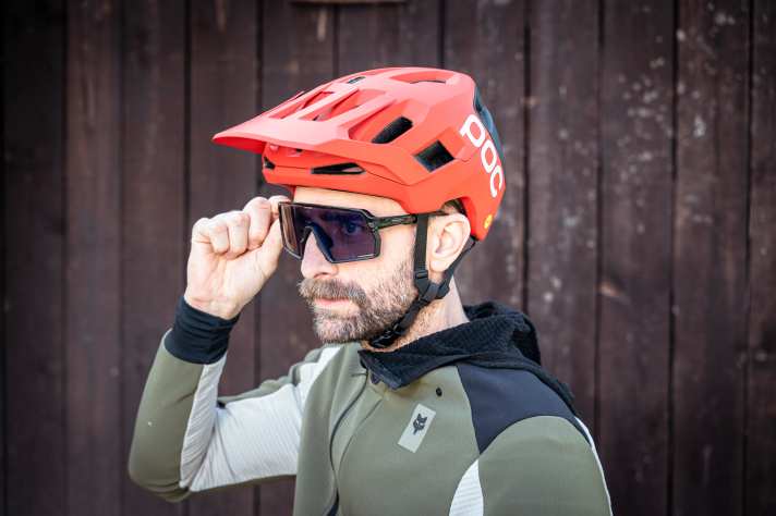 Der Kortal Race ist etwas wuchtig und schwer, dafür mit umfangreichen Schutzfunktionen ausgestattet