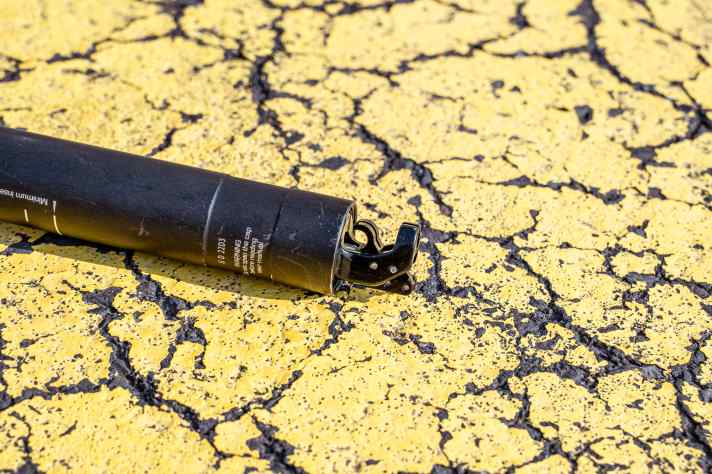 Einfache Montage: Auch bei der Pro Tharsis DSP wird der Zug einfach an der Stütze eingehängt.