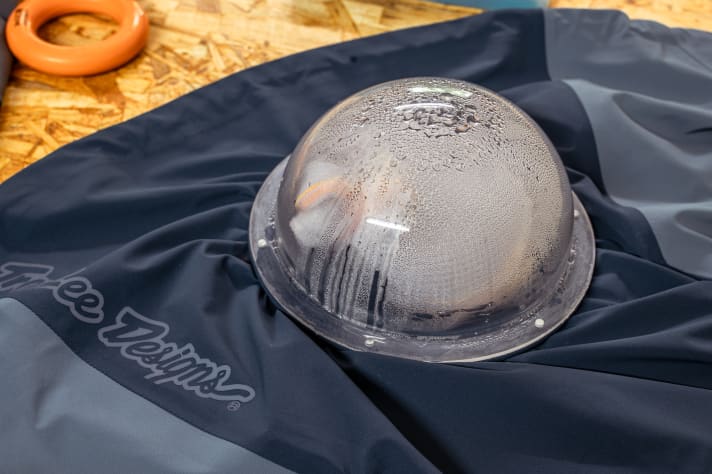 We tested how much water vapour can escape through the jacket's membrane