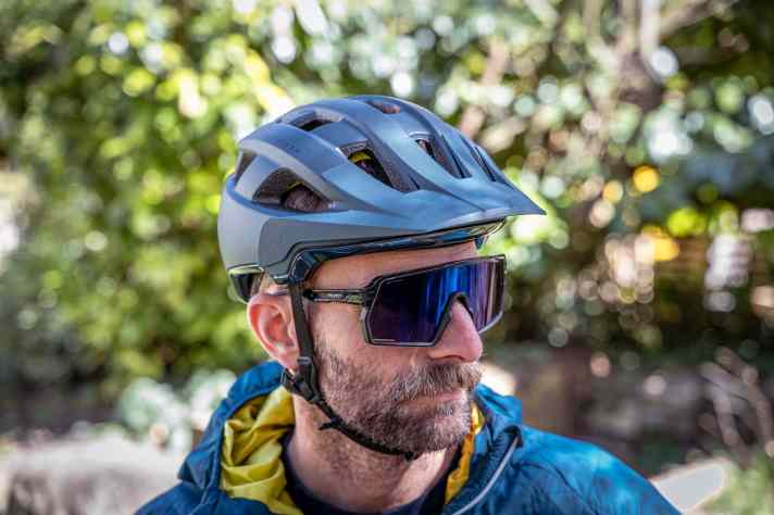 Trotz seiner recht großen Öffnungen fällt die Belüftung im Rockrider nicht übermäßig gut aus