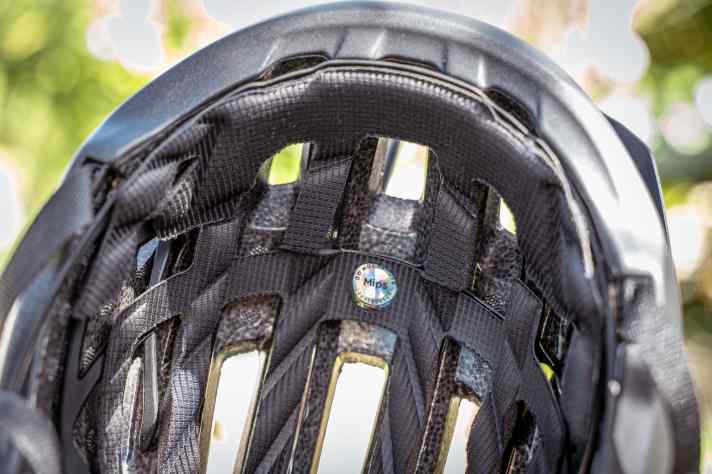 The MIPS Evolve Core rotation system is hidden under the comfortable padding