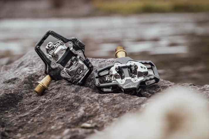 Light, compact and pretty stylish - Sixpack has revised its Vertic trail pedal and equipped it with a titanium axle.