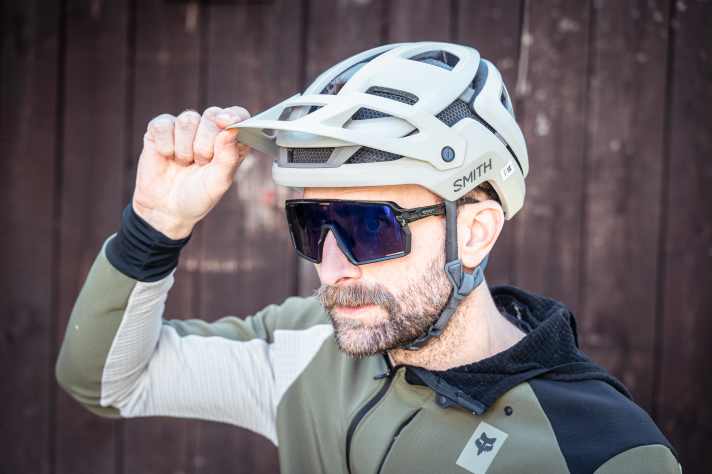 Stylish und gut verarbeitet aber ansonsten ohne herausragende Leistung im Test. Dafür ist der Smith dann doch etwas teuer