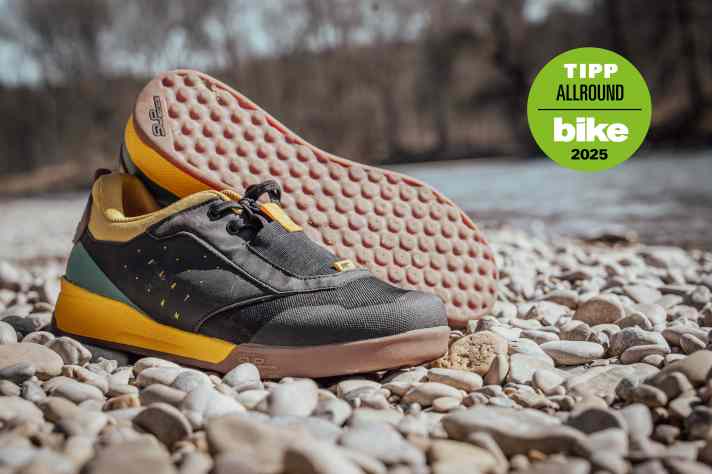 From Switzerland comes the Suplest Trail Flat Pedal Sport, an affordable but well-designed flat shoe