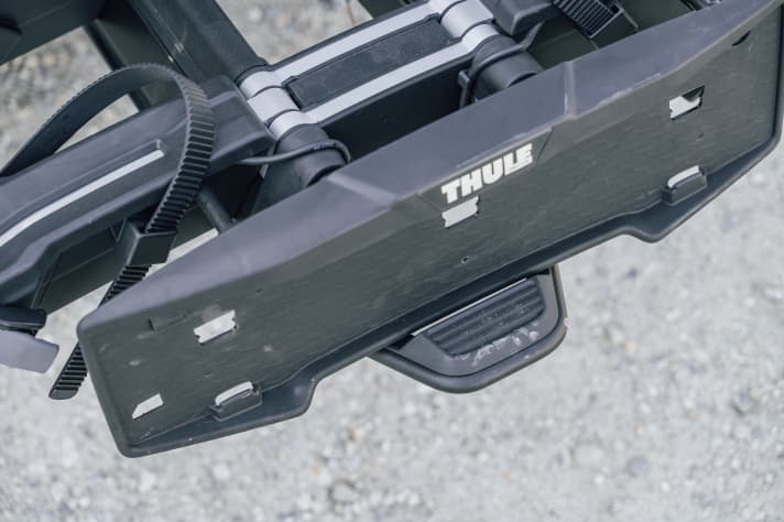 Per Fußpedal lässt sich der Epos auch in beladenem Zustand abklappen