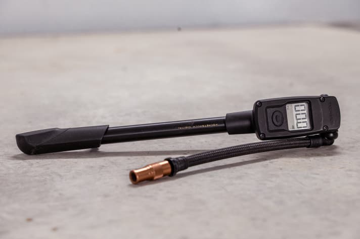 The hose is a comfortable length and is well protected with a cover