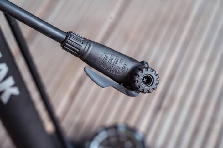 ... or shrader valves, without the annoying re-screwing.