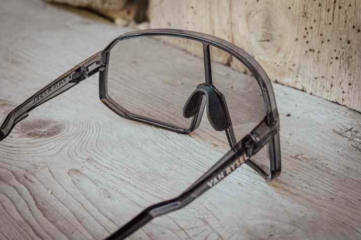 The Van Rysel is not adjustable. Neither the nose bridge ...