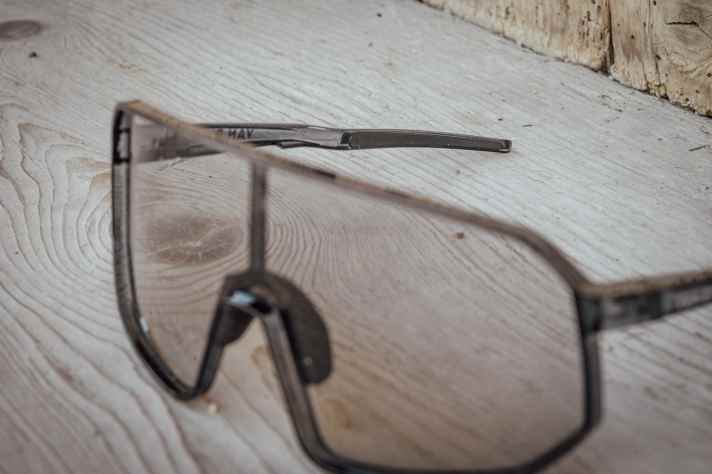 ... ni les branches de lunettes ne s'adaptent