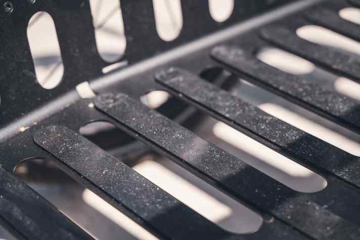 A rubber coating on the loading area prevents anything from slipping during the journey