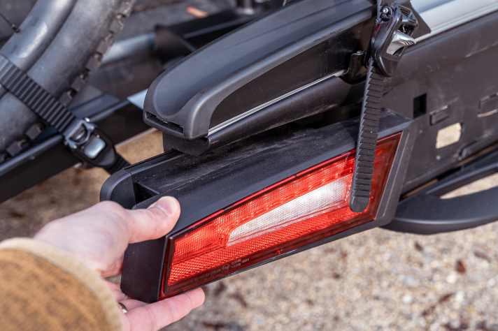 Neu sind auch die LED-Leuchten. Sie lassen sich per Hand auf die gewünschte Breite ausziehen