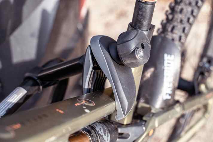 Kantige oder voluminöse Rohre mögen diese Greifer nicht. Bei 80 Millimetern ist zudem Schluss