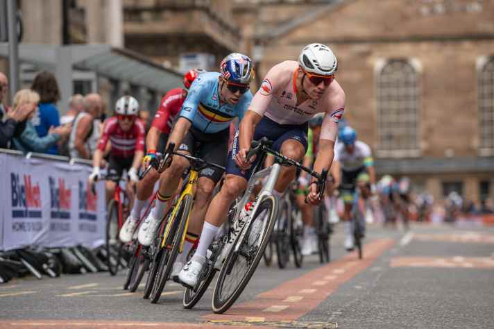 Mathieu van der Poel (vorne) und Wout van Aert (zweite Position) dürften auch am Samstag wieder zu den Protagonisten zählen