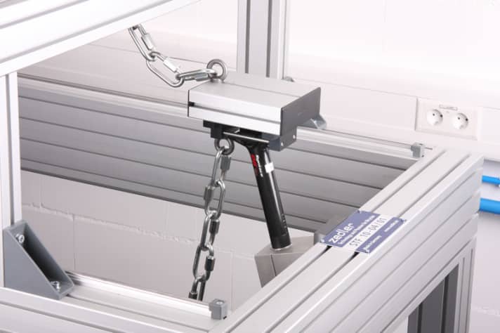   Prüfstand für den Überlastversuch