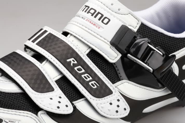   Rare dans cette catégorie de prix : systèmes de fermeture avec cliquets comme chez Shimano 