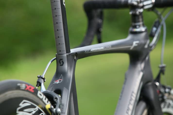   Le serrage intégré de la tige de selle est agréable, mais il faut faire attention lors du serrage.