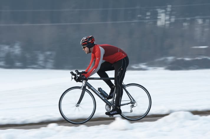   Günstiger Begleiter im Wintertest: Das RSL Comp bietet für 777 Euro viel Fahrspaß als Erst- oder auch Zweitrad 