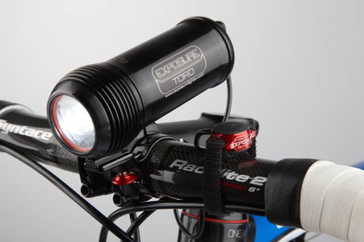   The spotlight can be conveniently operated using a wired remote control 