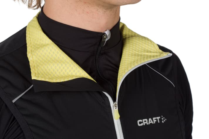   A lined collar like Craft's increases comfort and protects the sensitive neck from cold winds 
