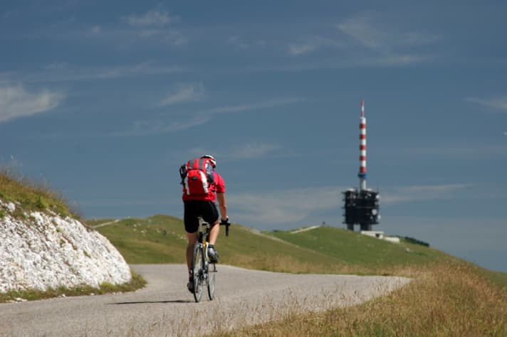   1,607 metres - plus 120: The Chasseral is topped by a radio mast; the pass itself is around a hundred metres lower. 