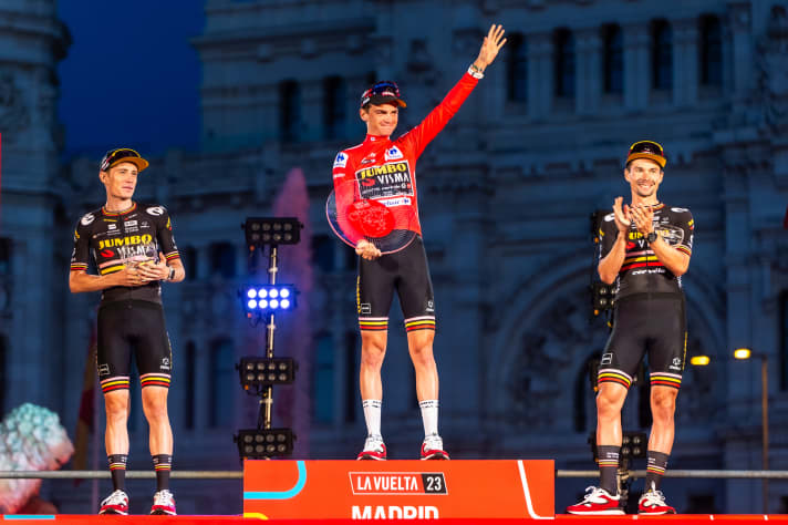 Der eigentliche Edelhelfer Sepp Kuss gewann vor seinen Teamkollegen Jonas Vingegaard und Primoz Roglic die Vuelta a Espana