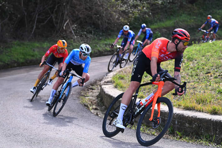Une échappée de dix coureurs marque l'étape
