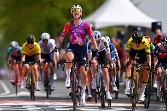 In 2024, Lorena Wiebes thought she had won the Amstel Gold Race, but Marianne Vos pushed past her