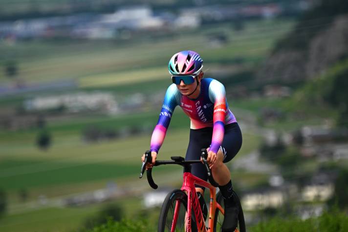 Antonia Niedermaier zeigte bei der Tour de Suisse 2024 eine starke Vorstellung. Auch beim Giro d’Italia Women 2024 könnte sie überraschen