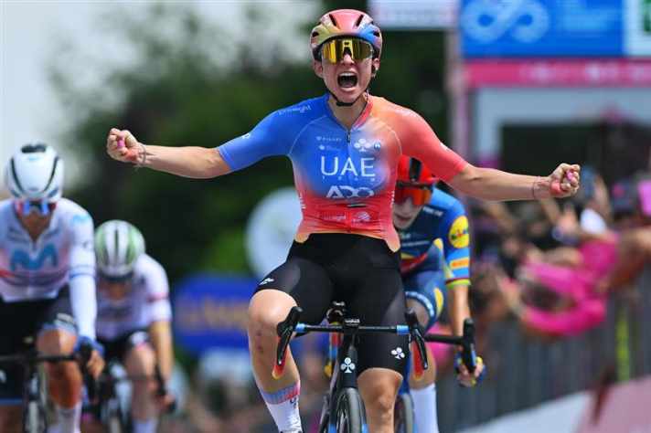 Chiara Consonni a remporté l'arrivée au sprint de la 2e étape en 2024