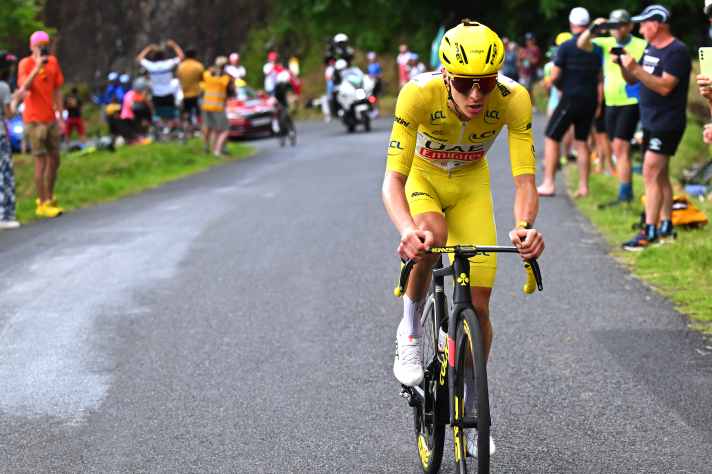 Tadej Pogacar leads by a narrow margin ahead of Vingegaard for a long time