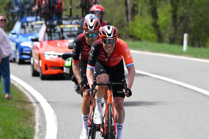 Le duo INEOS Jungels-Foss a donné de l'élan à la course Liège-Bastogne-Liège 2025