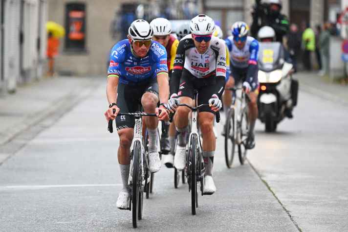Nach dem Molenberg schloss Mathieu van der Poel zur Fluchtgruppe auf.