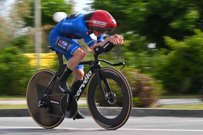 Jonas Vingegaard (Team Visma | Lease a Bike) did not have the best day.