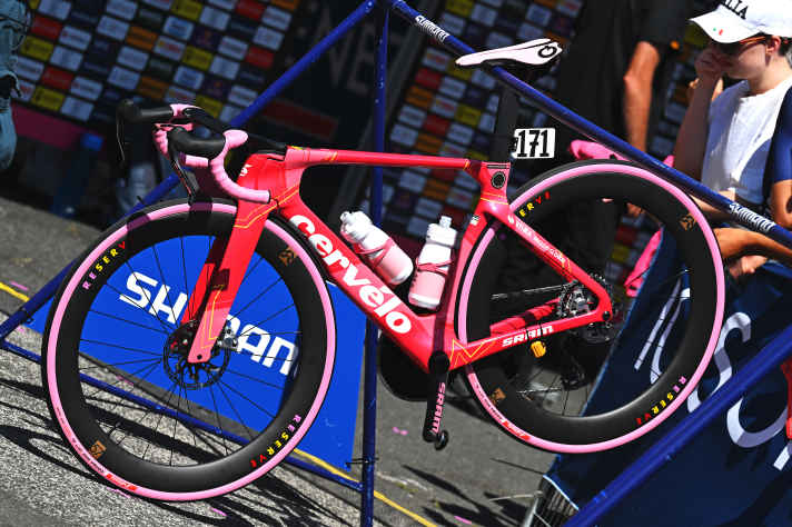 Das speziell lackierte Rad von Jonas Vingegaard (Team Visma | Lease a Bike).