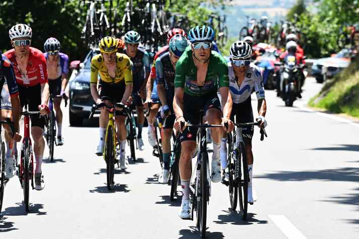 Louis Vervaeke (front, Soudal – Quick Step) has secured the mountains classification in the tour.