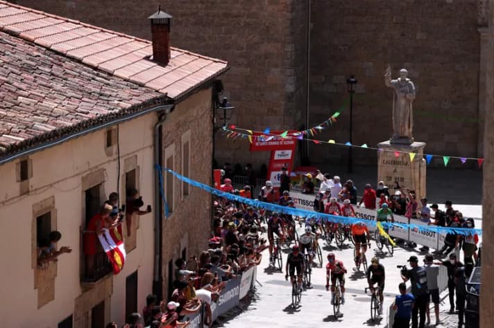 tour/image_47e70728bc4195cdd5f038ac5b9e8027