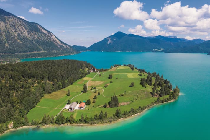 The men's race at the 2022 European Championships leads around Lake Walchensee