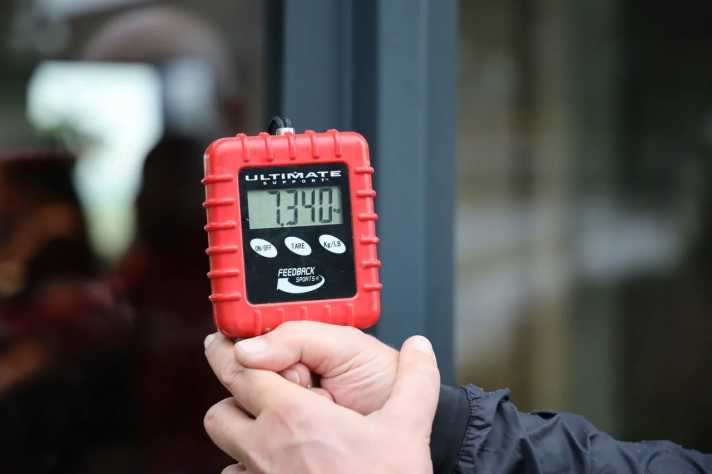 Poids avec pédales et porte-bidon, sans bidon ni ordinateur